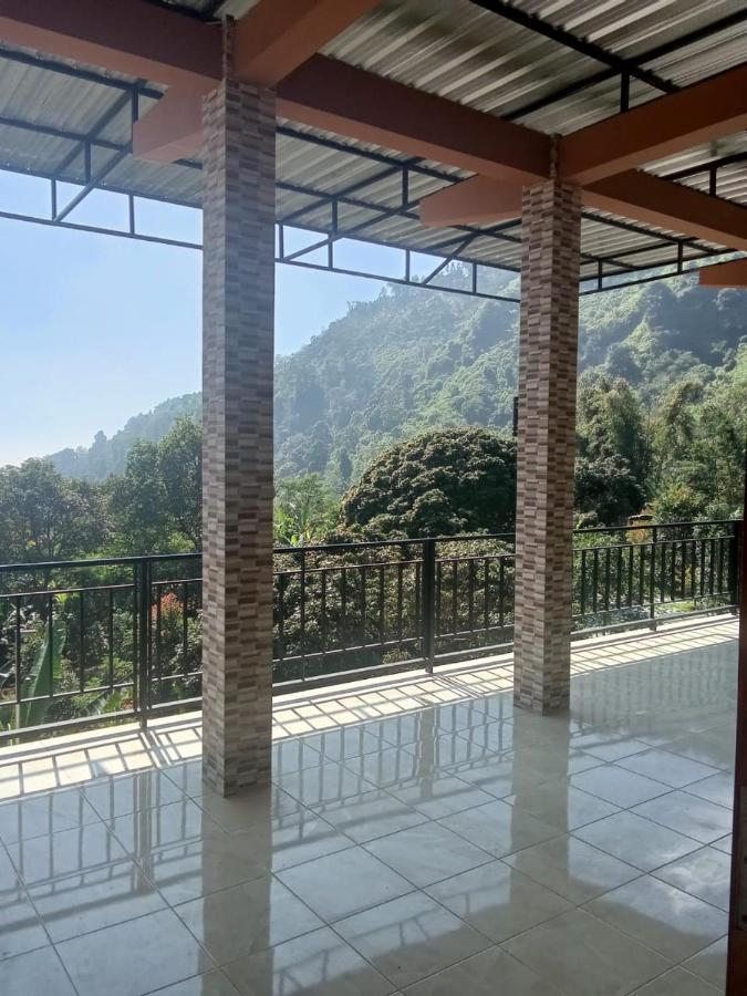 Hotel Nur Cahaya - Syariah Probolinggo Eksteriør bilde