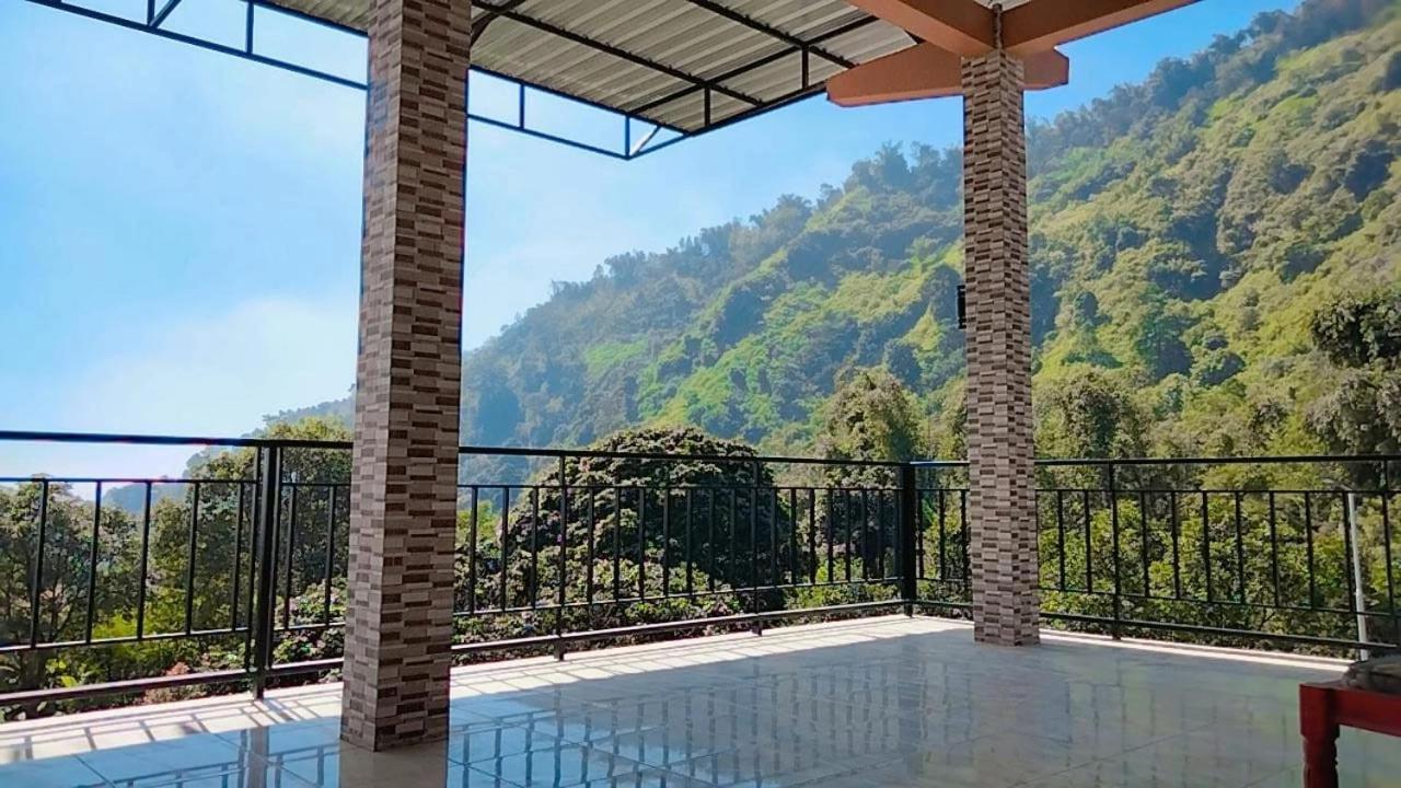 Hotel Nur Cahaya - Syariah Probolinggo Eksteriør bilde