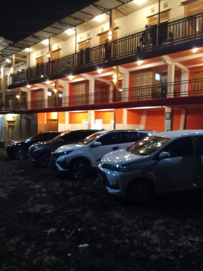 Hotel Nur Cahaya - Syariah Probolinggo Eksteriør bilde